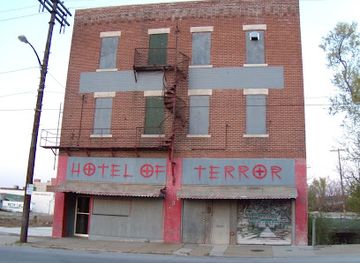 missouri/west-central-missouri/attraction/hotel-of-terror