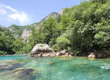 bosnia-and-herzegovina/bosnian-podrinje-canton/attraction/kamp-tara-top