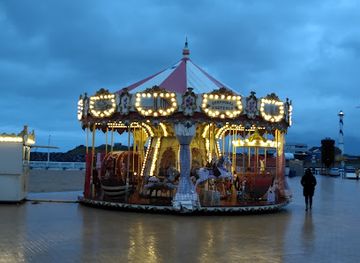 belgium/ostend-bruges-international-airport/attraction/carrousel-d-ostende