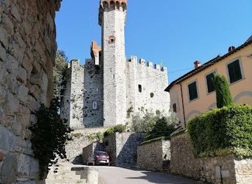 italy/lucca/attraction/castello-di-nozzano