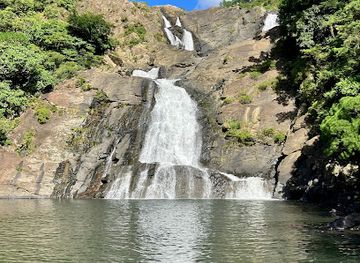 new-caledonia/hienghene/attraction/cascade-de-ba