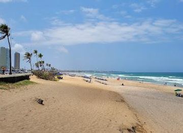 brazil/salvador/attraction/praia-de-jaguaribe