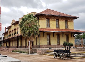 mexico/central-mexico/attraction/plaza-de-las-tres-centurias