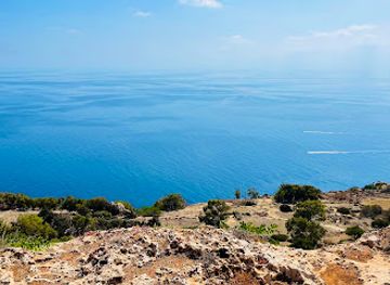 malta/fawwara-area/attraction/dingli-cliff-s-benches