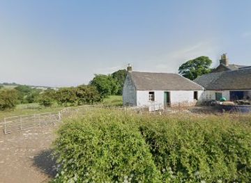 united-kingdom/renfrewshire/attraction/polnoon-castle