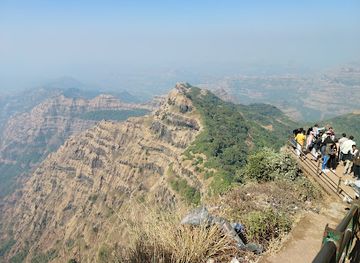 india/mahabaleshwar/attraction/arthur-seat-point