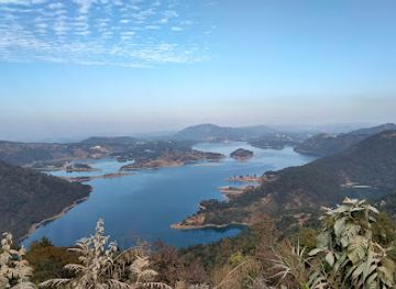 india/meghalaya/attraction/lum-majaw-nearly-mawdun-meghalaya