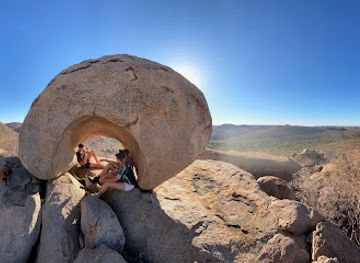 namibia/kaokoland/attraction/leopard-s-claw-rock-formation