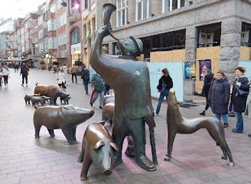 germany/bremen/attraction/pegs-statues-bremen