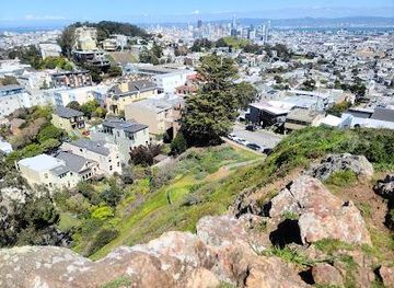 california/hayward/attraction/tank-hill