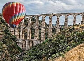 mexico/mexico-city/attraction/arcos-del-sitio-y-elevaciones-y-vuelos-en-globo