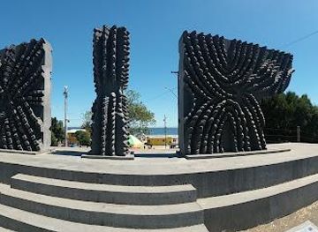 chile/concepcion/attraction/monument-geographic-center-of-chile-continental