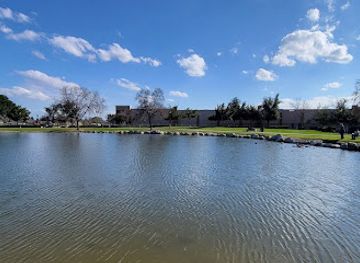 california/bakersfield/attraction/bakersfield-s-love-lock-bridge