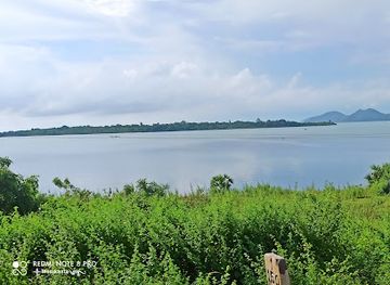 india/east-india/attraction/view-of-chilika-from-train