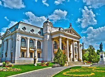 romania/iasi/attraction/vasile-alecsandri-statue