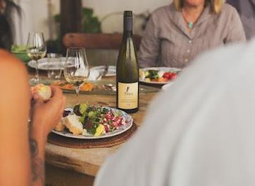 new-zealand/blenheim/attraction/huia-vineyards