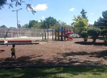 illinois/cicero/attraction/manor-park