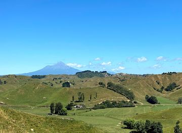 new-zealand/taranaki/attraction/whangamomona-saddle