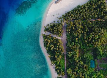 maldives/meemu-atoll/attraction/iruvai-thundi-beach