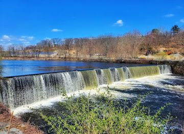 rhode-island/blackstone-river-bikeway/attraction/manville-dam
