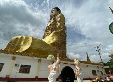 myanmar-burma/kyaiktiyo/attraction/statue-of-gautama-buddha-world-s-largest-sitting-buddha