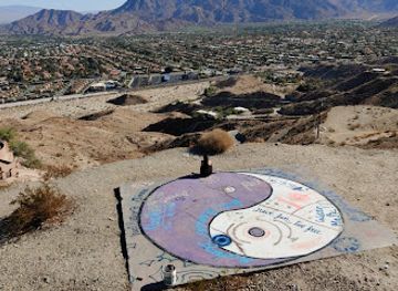 california/palm-desert/attraction/yin-yang