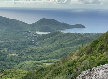 antigua-and-barbuda/barbuda/attraction/cades-peak