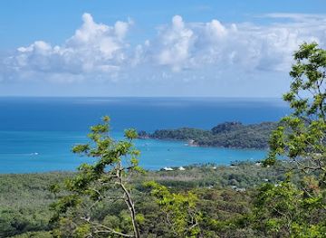 australia/magnetic-island/attraction/horseshoe-bay-lookout