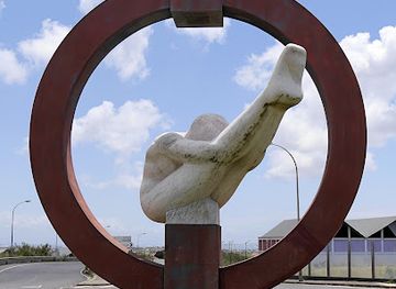 portugal/serra-de-sintra/attraction/estatua-de-rogerio-timoteo