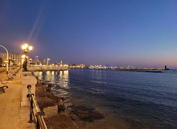 italy/bari/attraction/lungomare-nazario-sauro