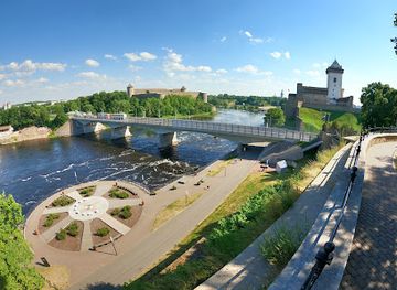 estonia/alutaguse/attraction/sun-square