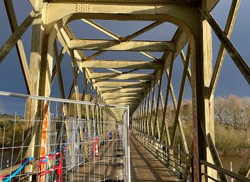 france/pays-de-la-loire/attraction/pont-de-pruniers