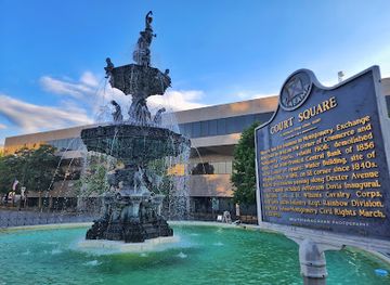 alabama/montgomery/attraction/rosa-parks-bus-stop