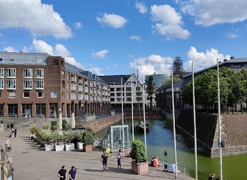 germany/dusseldorf/oberkassel/attraction/rheinuferpromenade