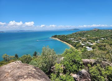 australia/magnetic-island/attraction/hawkings-point-lookout
