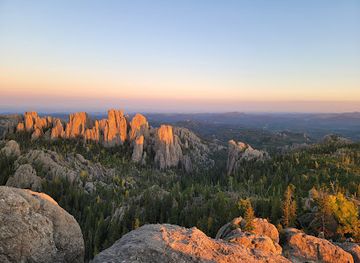 south-dakota/south-central-south-dakota/attraction/little-devil-s-tower-trailhead