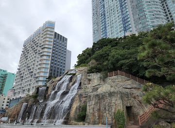 south-korea/busan-beaches/attraction/songdo-waterfall