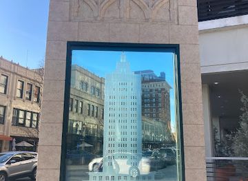 north-carolina/asheville/attraction/statue-grove-s-vision