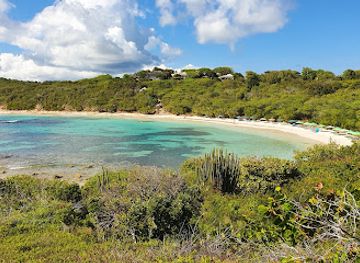 antigua-and-barbuda/english-harbour/attraction/half-moon-bay-beach