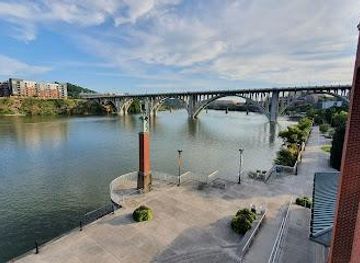 tennessee/pigeon-forge/attraction/volunteer-landing-park