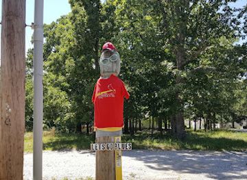 missouri/lake-of-the-ozarks/attraction/wooden-post-man
