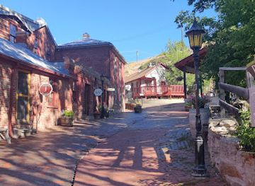 montana/eastern-montana/attraction/reeder-s-alley
