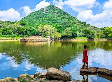 sri-lanka/anuradhapura/attraction/kaludiya-pokuna-rd