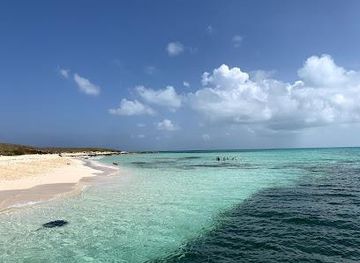 turks-and-caicos-islands/cockburn-town/attraction/gibb-s-cay