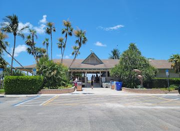 florida/naples-beach/attraction/lowdermilk-beach