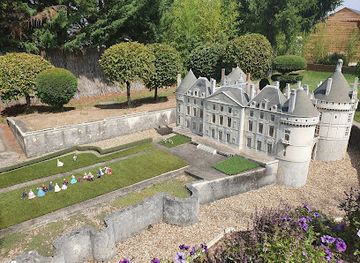 france/loire-valley/attraction/mini-castle-park