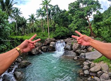 philippines/bicol-region/attraction/libtong-falls