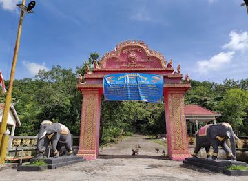 cambodia/kampong-speu/attraction/wildlife-alliance-behind-the-scenes-tour-at-phnom-tamao