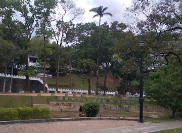 sri-lanka/kandy/attraction/lake-round-garden