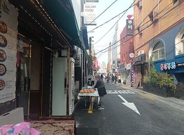 south-korea/gwandong-region/attraction/gwanghuidong-central-asian-street